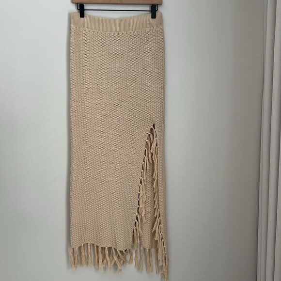 NWT Vestique Beige Knit Midi Skirt with Fringe Hem Side Slit Size L 100% Cotton - Picture 3 of 12
